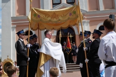 P1001054